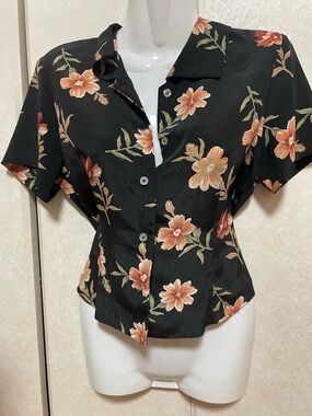 Studio Black Button-Front Top with Peach Floral Print